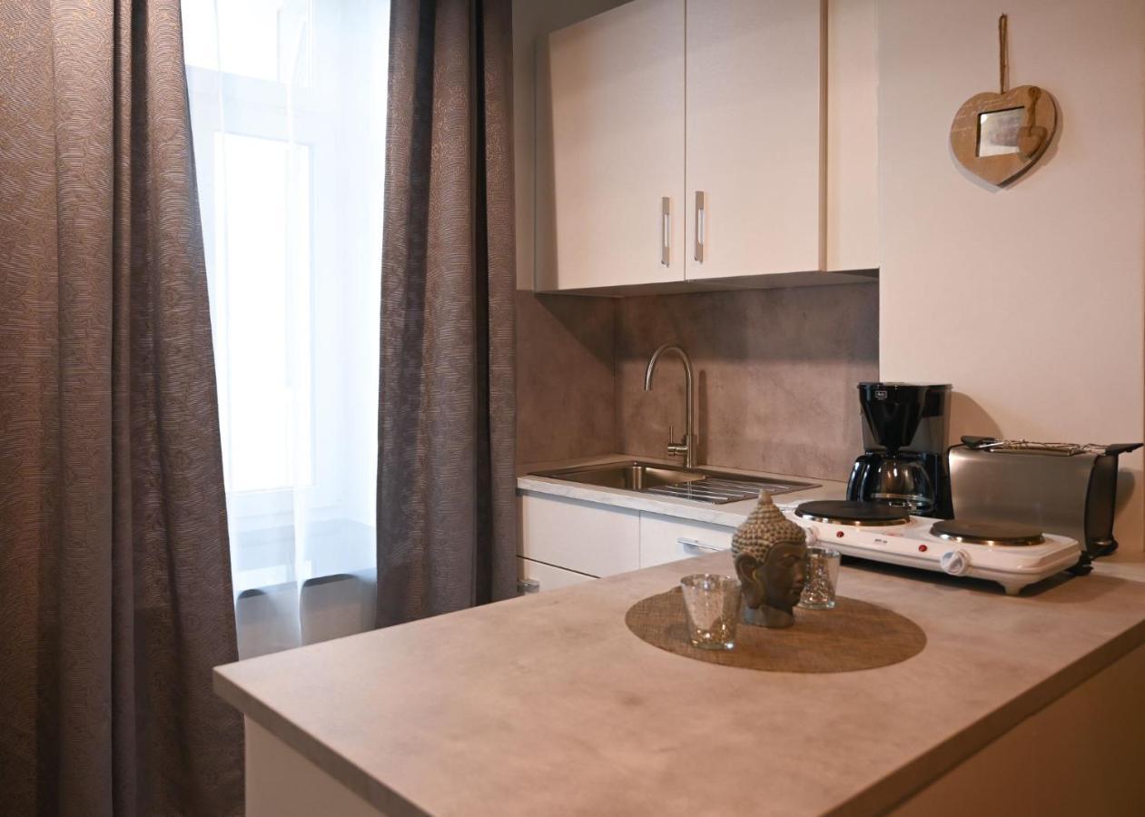Charming Domicile Wien Allerheiligenplatz Apartment Bagian luar foto